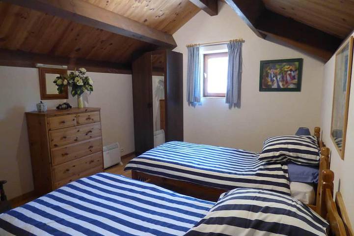 Stunning Valley Views from our 3* Gîte bordering the Cévennes and Grands Causses in Nant, Parc naturel régional des Grands Causses