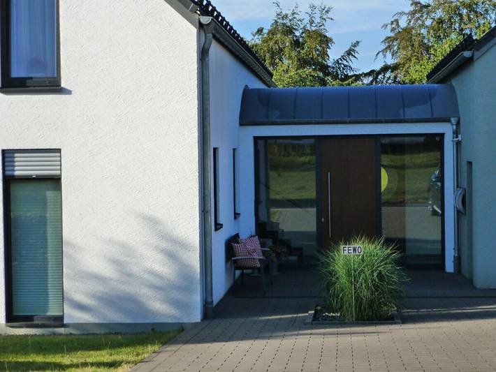 Ferienhaus für 4 Personen, mit Terrasse in Mützenich