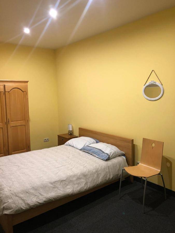 Chambre meublée ferme D’Herlaimont in Chapelle-lez-Herlaimont, Hainaut
