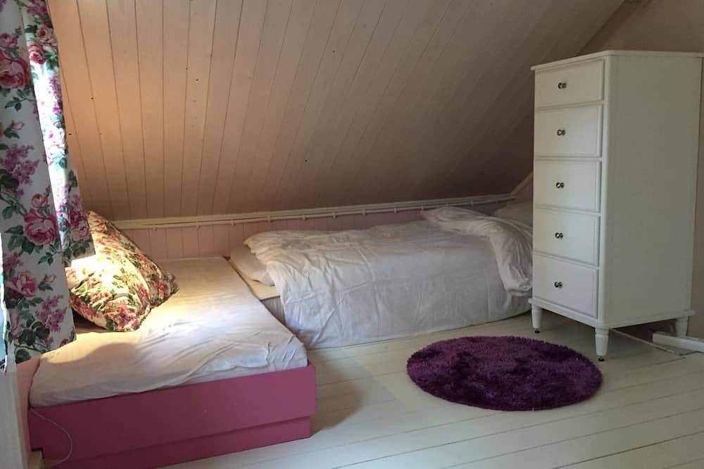 Spacious villa, family friendly, sports, beaches & Under in Spangereid, Lindesnes 