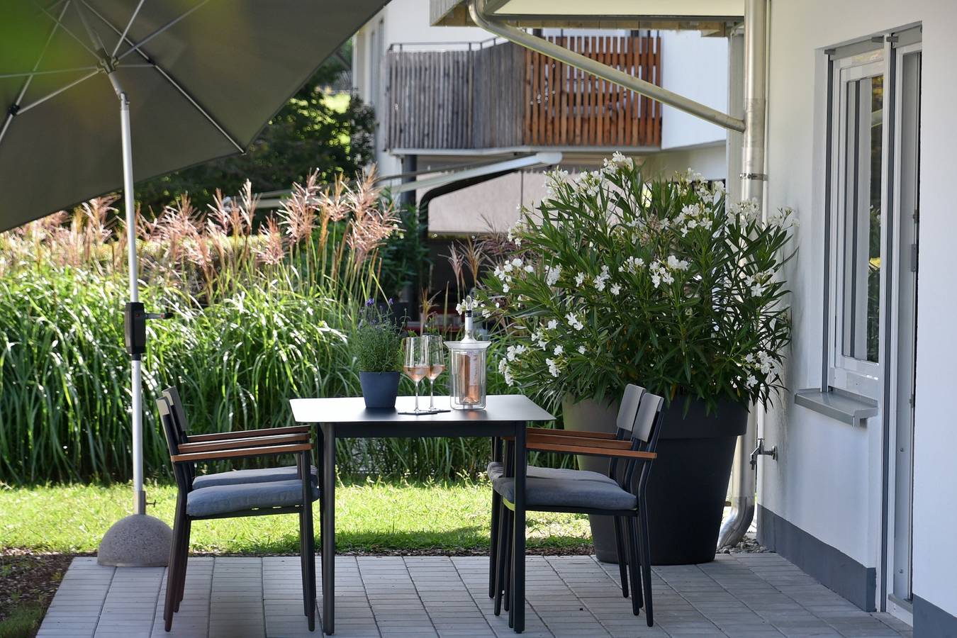 Ganze Wohnung, Ferienwohnung 'Quartier Wellant' mit Terrasse, Garten und Blick auf die Weißensberger Kapelle in Weißensberg, Bayerisch Schwaben