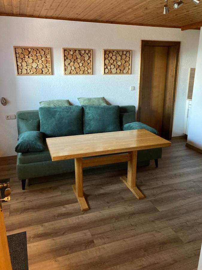 Ganze Wohnung, Apartment with Balcony in Grattersdorf, Ostbayern