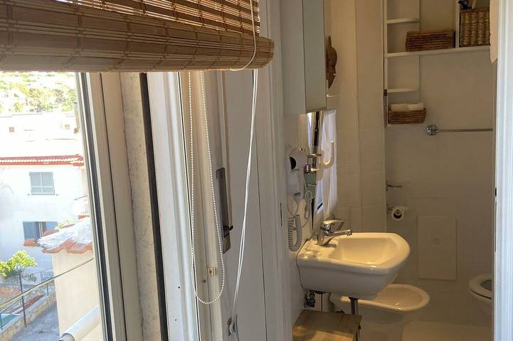 Ganze Wohnung, A small studio apartment in the historic center of Bacoli, just a stone's throw from the sea. in Bacoli, Neapel Provinz