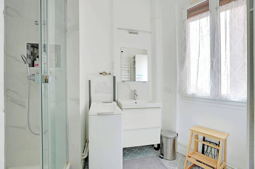 Ganze Wohnung, Peaceful 1-bedroom apartment in Issy-les-Moulineaux perfect for relaxing. in Issy-les-Moulineaux, Hauts-de-Seine