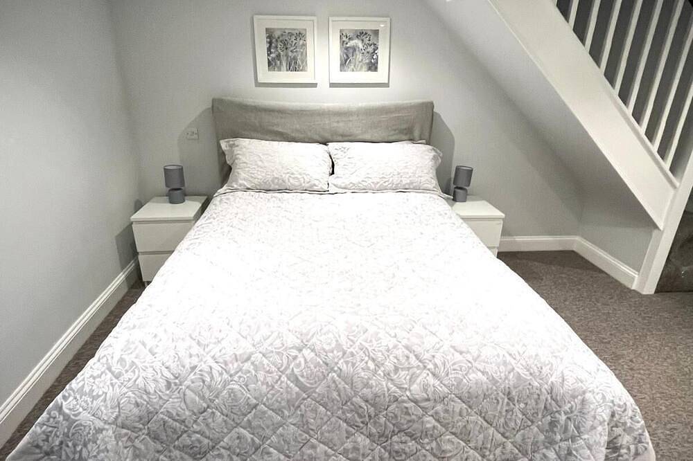 Modern 2 bed property in the heart of Watford in Watford, Hertfordshire