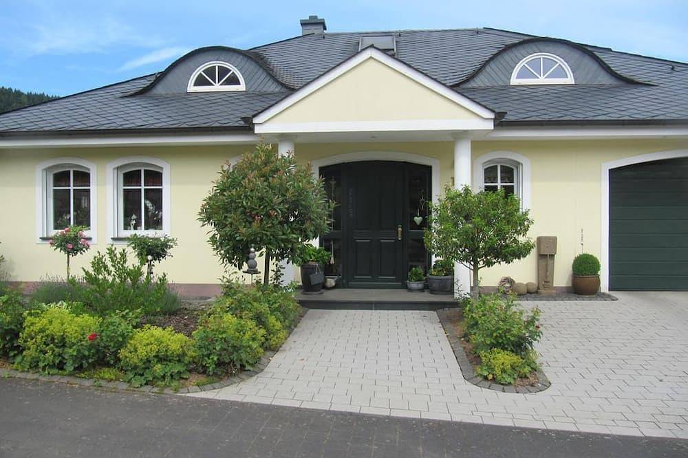 Ganze Wohnung, Ferienwohnung Dienhart - 2-Bettwohnung (80 m²) in Klüsserath, Moseleifel