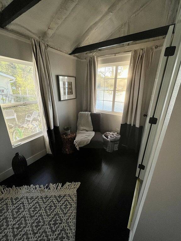 Cozy lakefront cabin - on both Big and Little Spirit Lake in Dickinson County