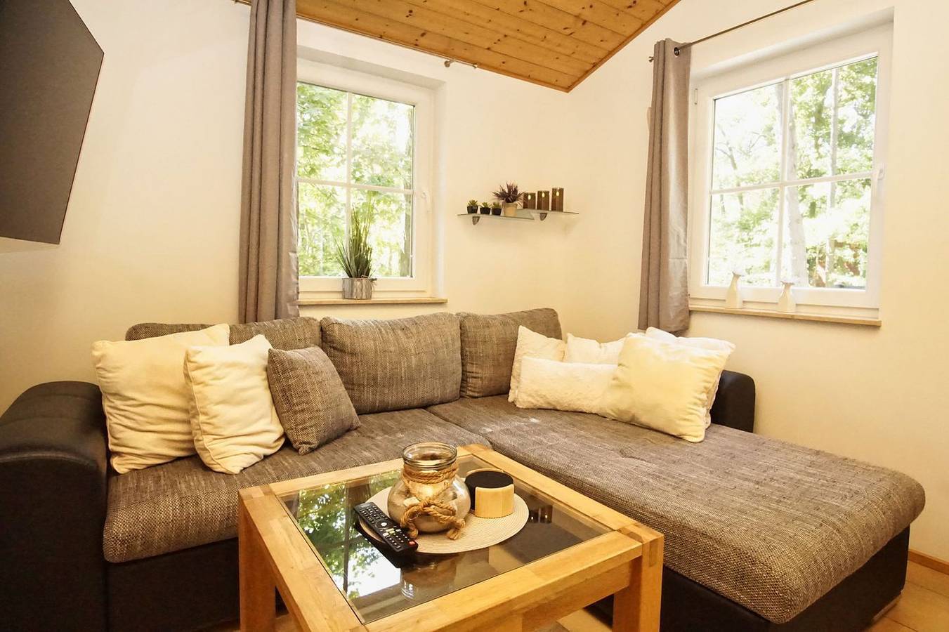 Schicker, strandnaher Ferienbungalow mit Terrasse - Chalet Ostsee Nr. 72 in Sportstrand Tiki Beach, Göhren