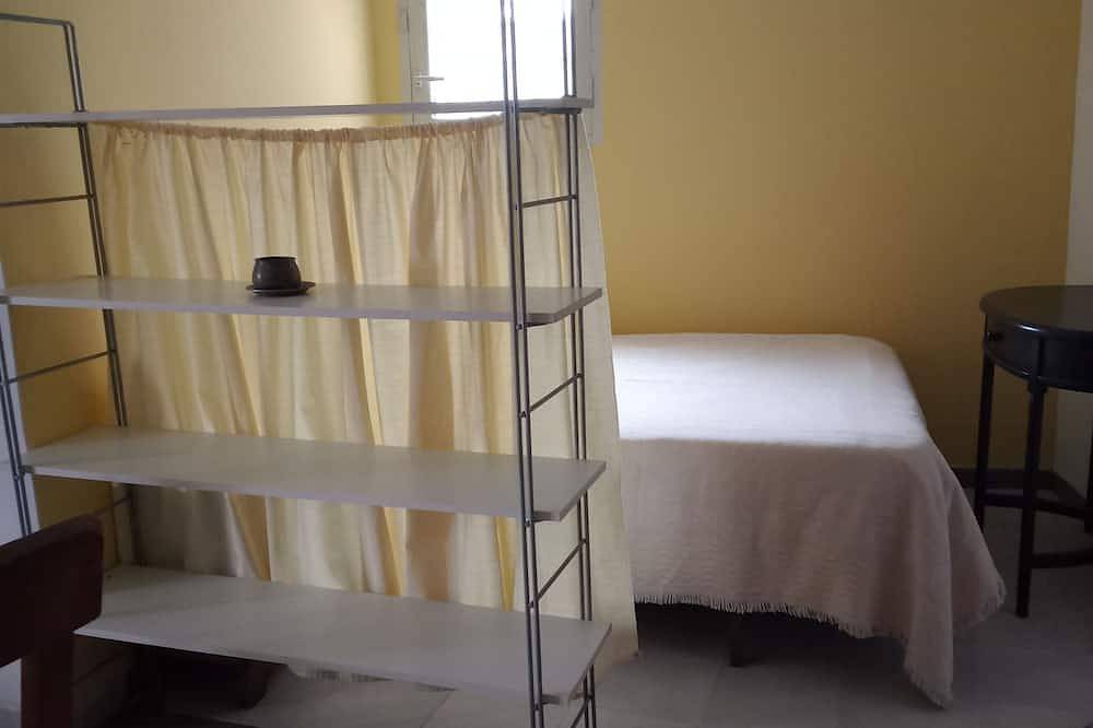 Apartamento entero, Casita Amarilla, soleada e independiente. in Puerto Lumbreras, Interior de Murcia