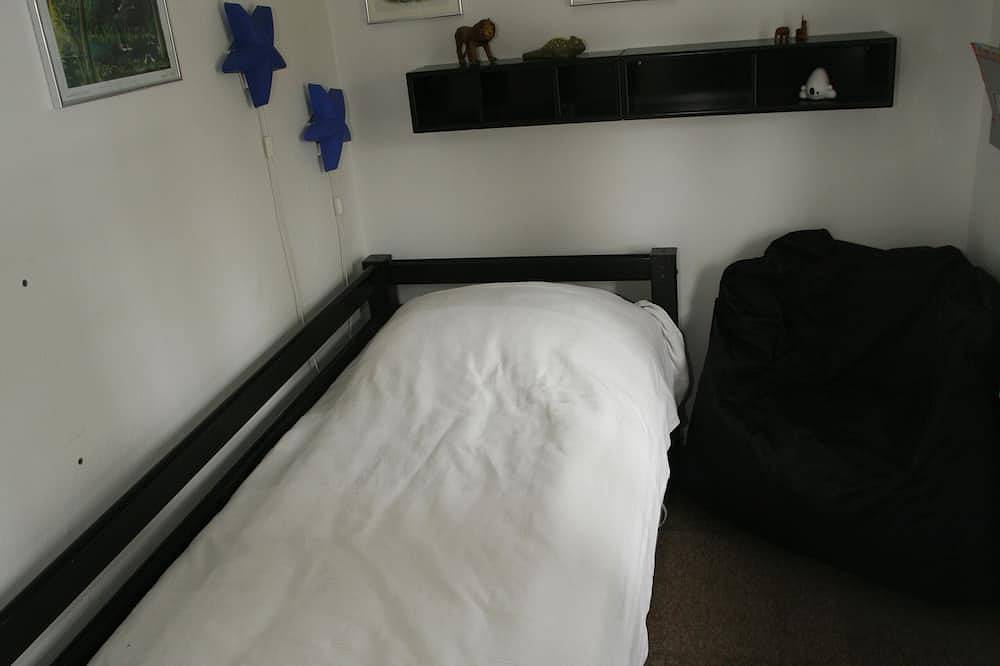 Family friendly holiday home by a good beach, close to swimming pool and amusement park in Nykøbing Sjælland, Nordwestseeland