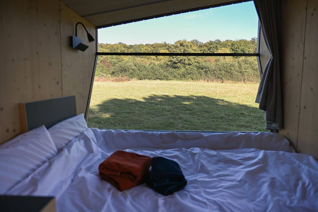 Naturverbunden an einer Schafweide – Sleep Space 3 am Green&Tiny Spot Rehburg in Rehburg-Loccum, Niedersachsen