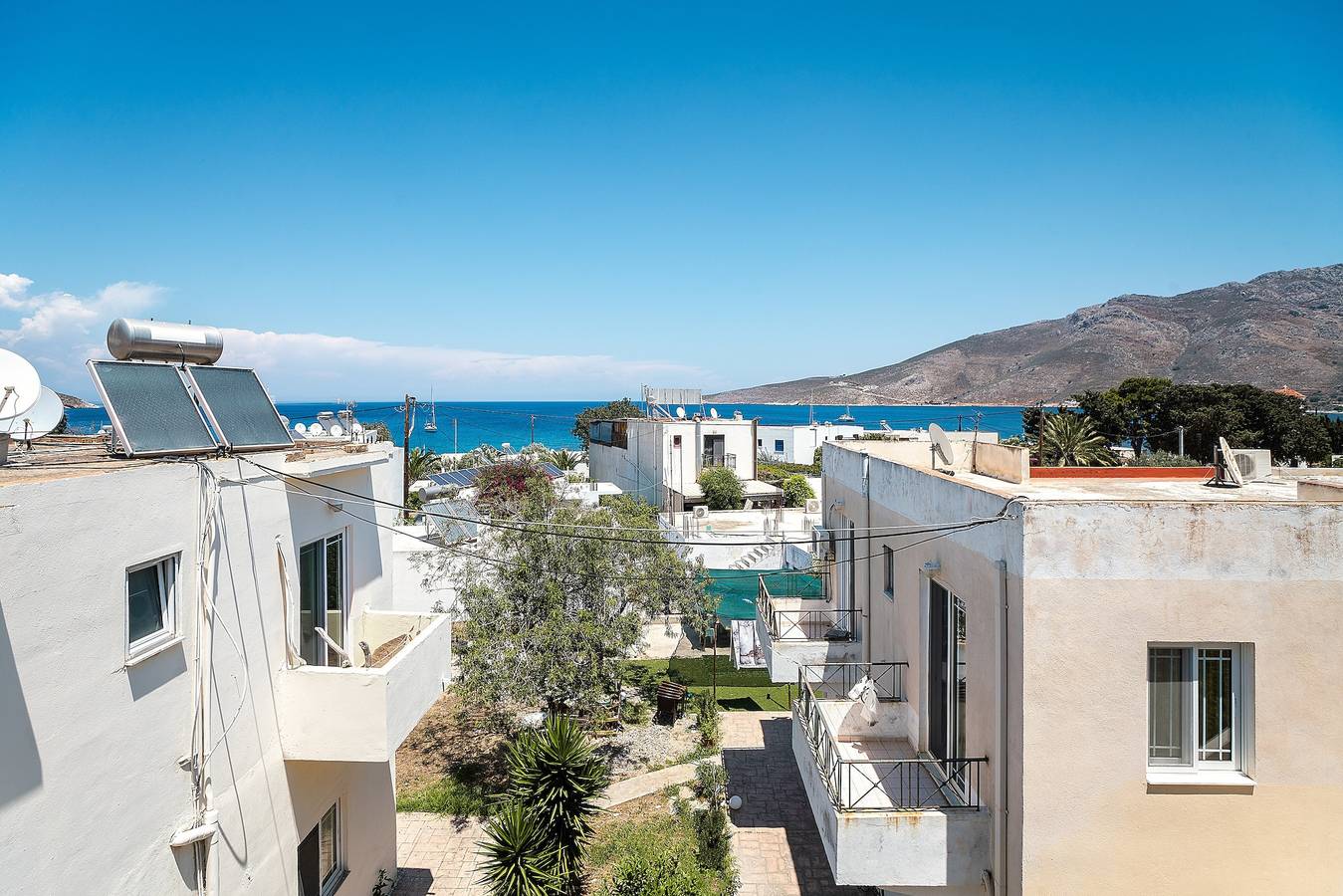 Vakantiehuis 'Olympus Tilos Apt Twin B1' met Zeezicht, Wifi en Airconditioning in Tilos