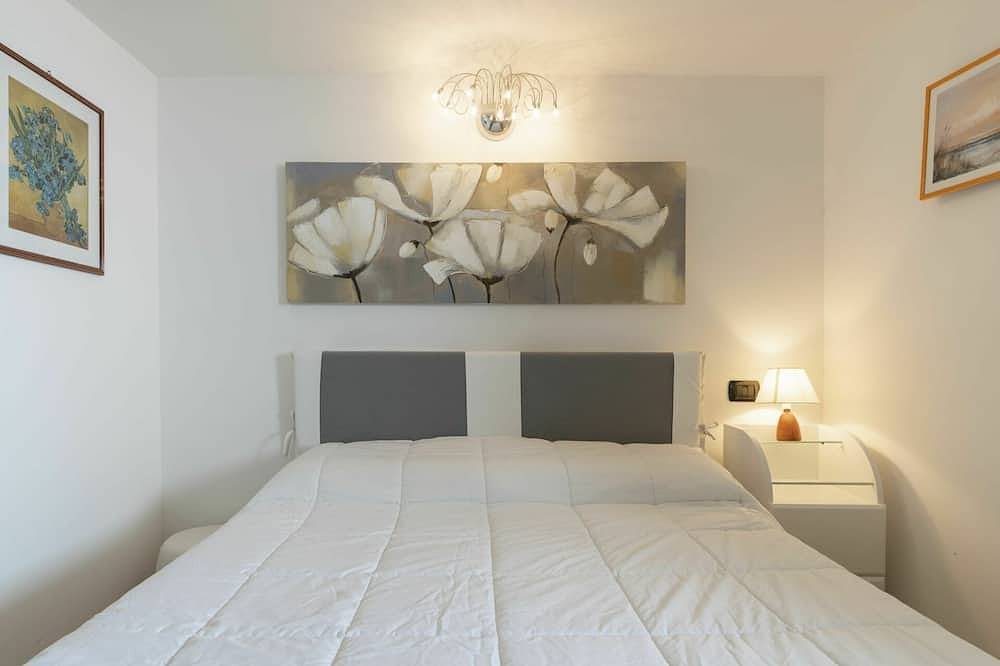 Appartamento intero, Incantevole appartamento per 4 ospiti con piscina, Wifi e Tv in Latte (Ventimiglia), Ventimiglia