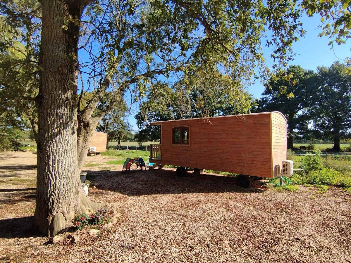 Roulotte tout confort à la ferme 2 in Machecoul-Saint-Même, Région de Nantes