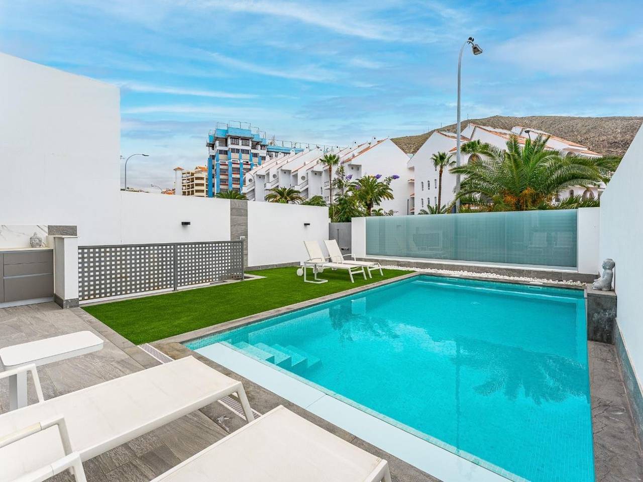 Villa Seréna in Los Cristianos, Arona
