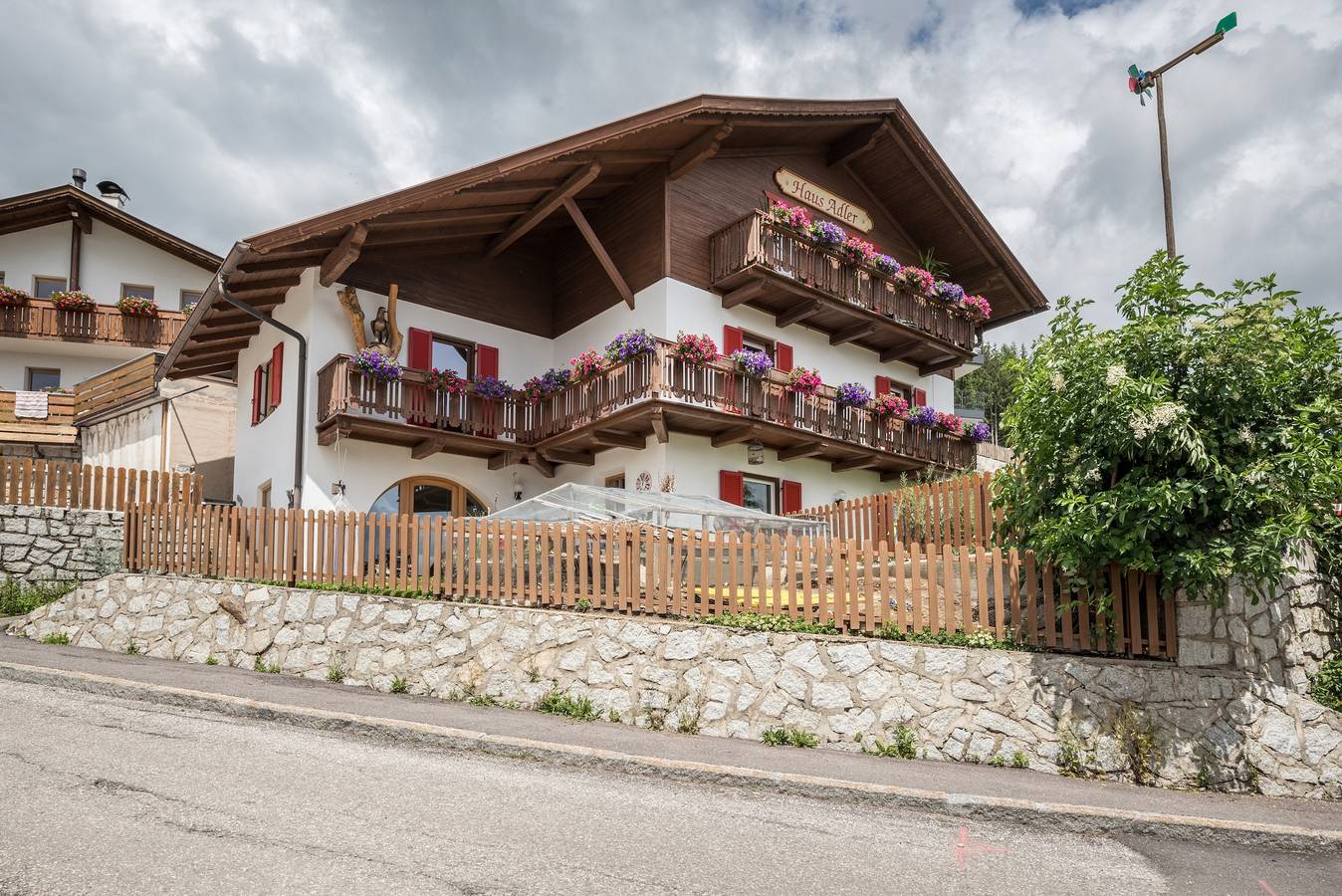 Entire apartment, Apartment "Haus Adler" with Mountain View, Wi-Fi, Garden and Balcony in Meransen, Mühlbach