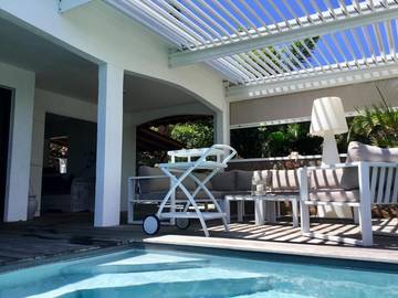 Cottage pour 4 personnes, avec piscine et jardin dans Plage de Malendure