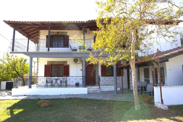 Ferienwohnung für 4 Personen, mit Ausblick und Garten sowie Terrasse