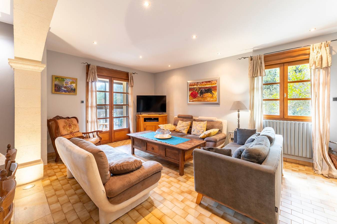 Villa 'Domaine des Maladieres' con piscina privada, terraza privada y aire acondicionado in Vézénobres, Región de Alès