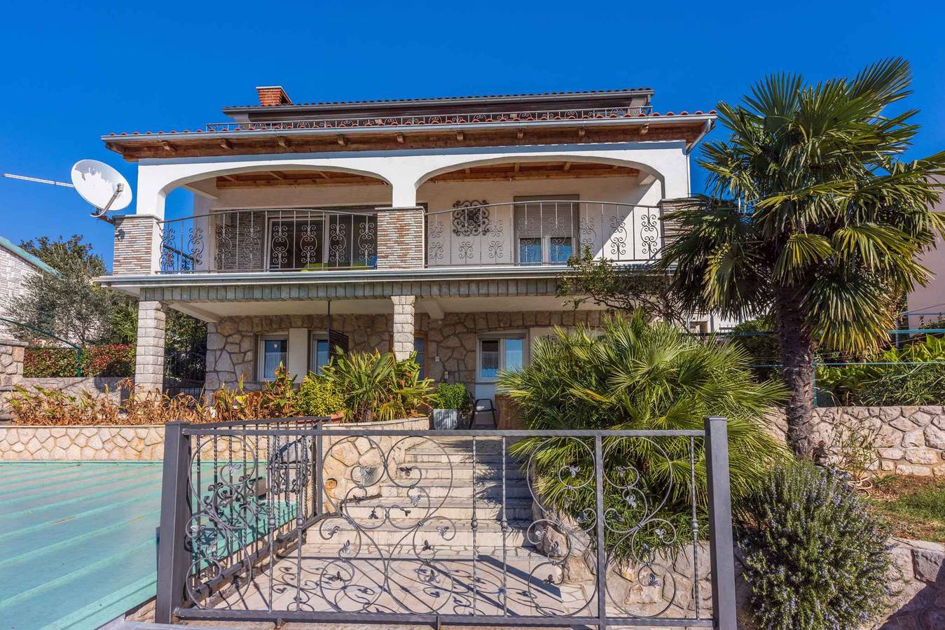 Ganze Ferienwohnung, Ferienwohnung mit zwei Schlafzimmern und einer Terrasse mit Meerblick  in Crikvenica, Primorje-Gorski Kotar