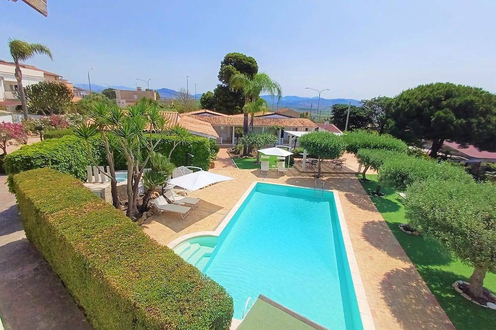 Hel leilighet, One bedroom, ground floor | with pool and breathtaking view to the sea in Borgo Bonsignore, Ribera