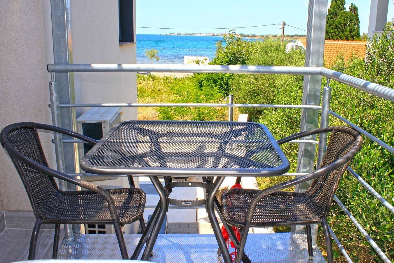 Entire studio, Apartments Sunny by the Sea in Petrcane, Zadar