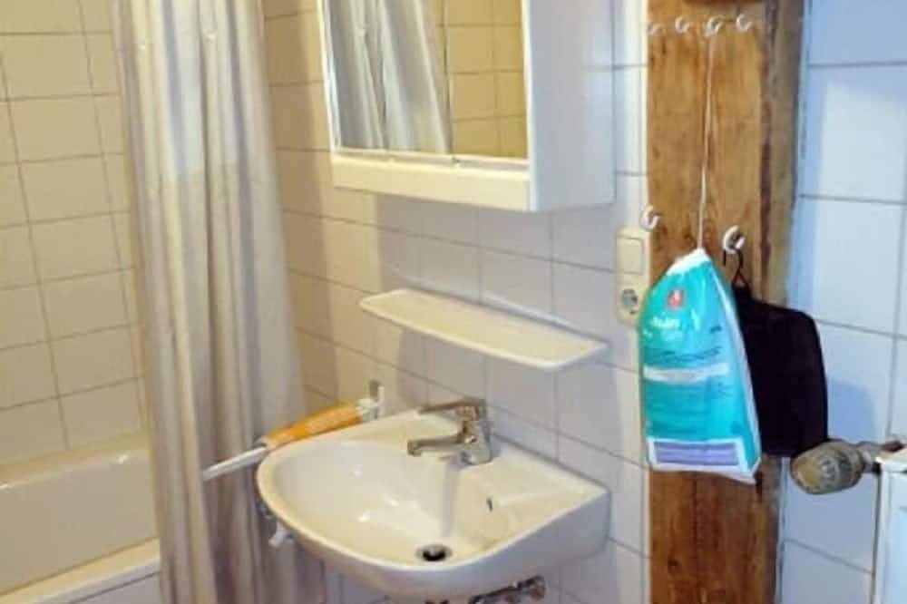 Ganze Wohnung, Unterkunft im ersten Stock mit großer Logia in Tirschenreuth, Ostbayern