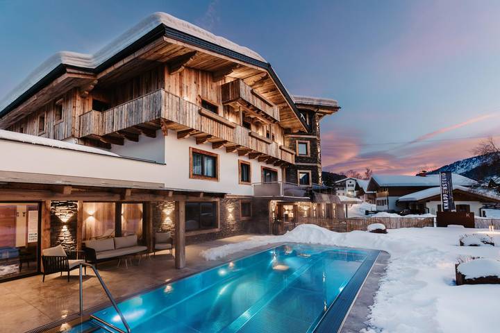 Ferienhaus für 3 Personen, mit Balkon und Terrasse sowie Garten und Pool in Wagrain