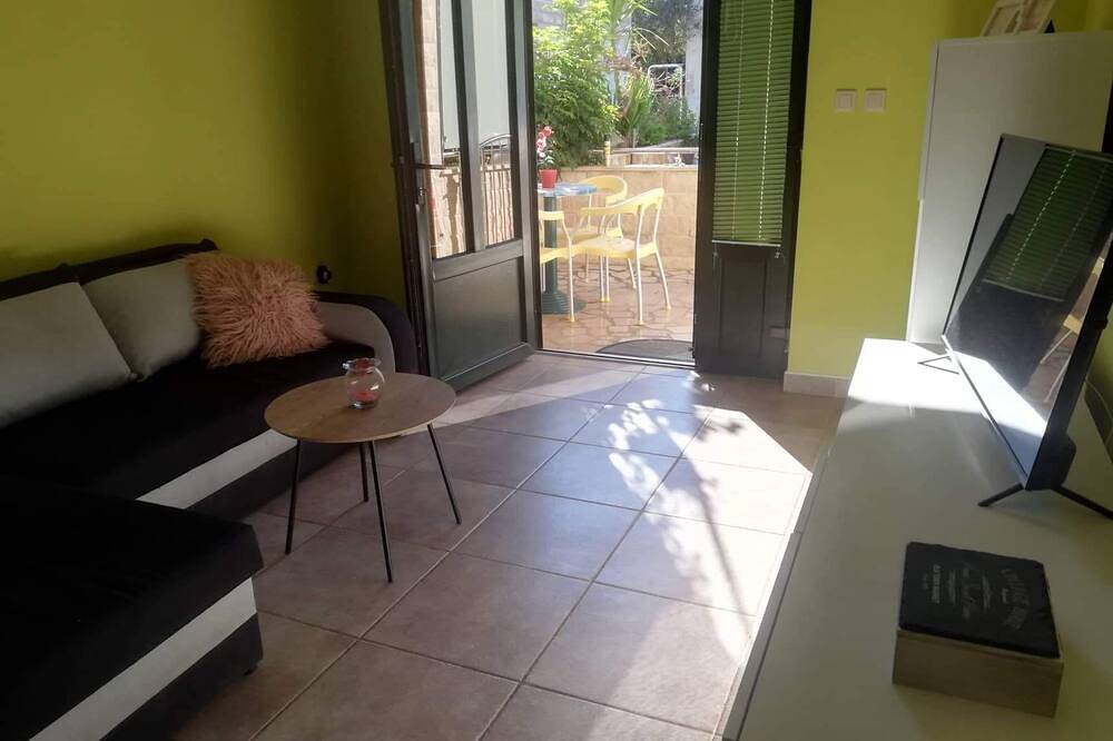 Ganze Wohnung, 1-Zimmer-Ferienwohnung mit Terrasse Loviste, Peljesac in Dubrovnik-Neretva
