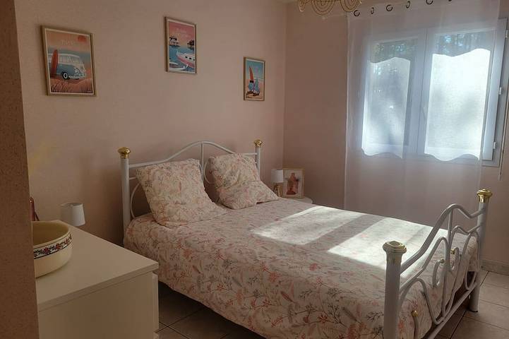 Pleasant, bright beach villa in Hourtin Plage, Hourtin