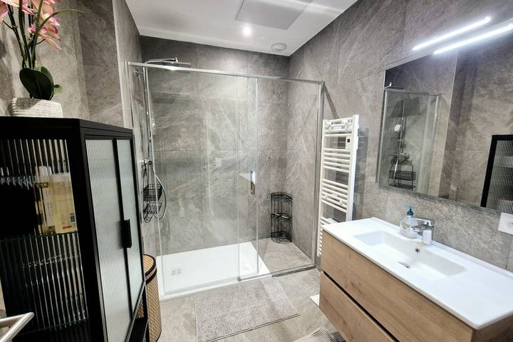 Apartamento entero, Charmant appartement moderne au pied des pistes – Le Revard in Le Revard, Les Déserts