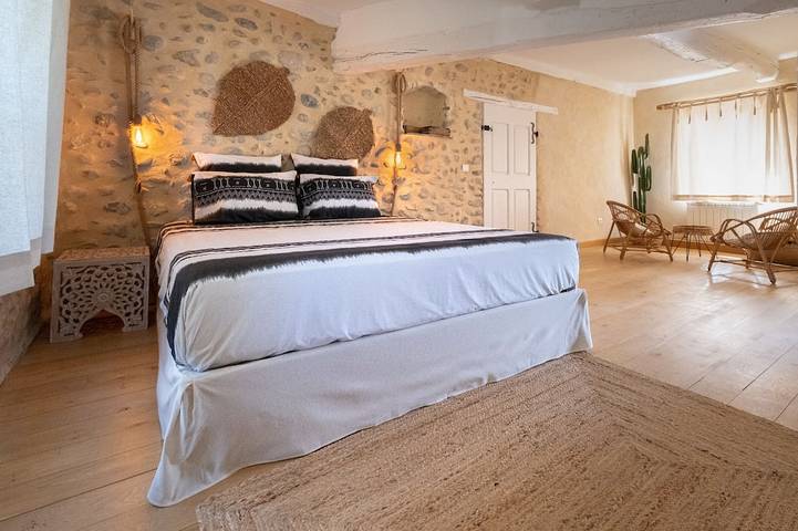 Gîte pour 4 personnes, avec jardin et jacuzzi ainsi que terrasse et piscine à Les Mées - 2