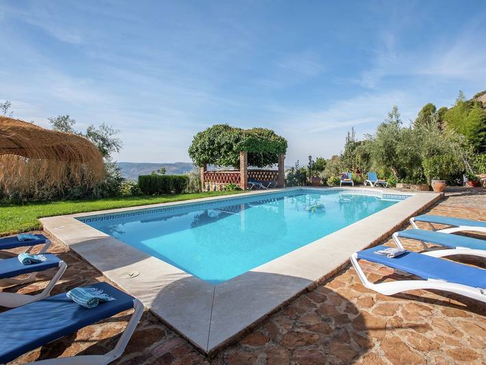 Casa de vacaciones para 4 personas, con jardín y piscina - 1