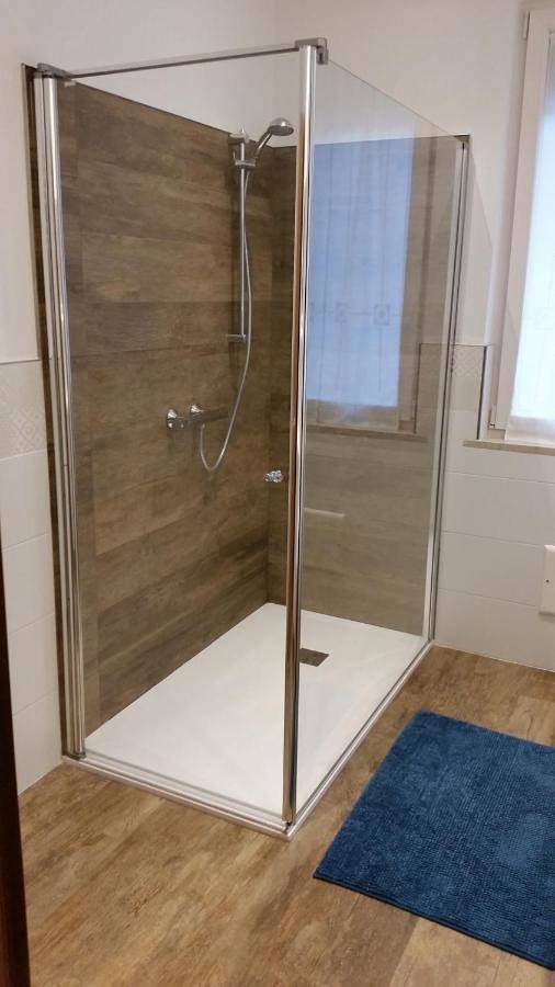 Gîte pour 2 personnes, avec jardin et piscine, animaux acceptés à Malcesine - 4