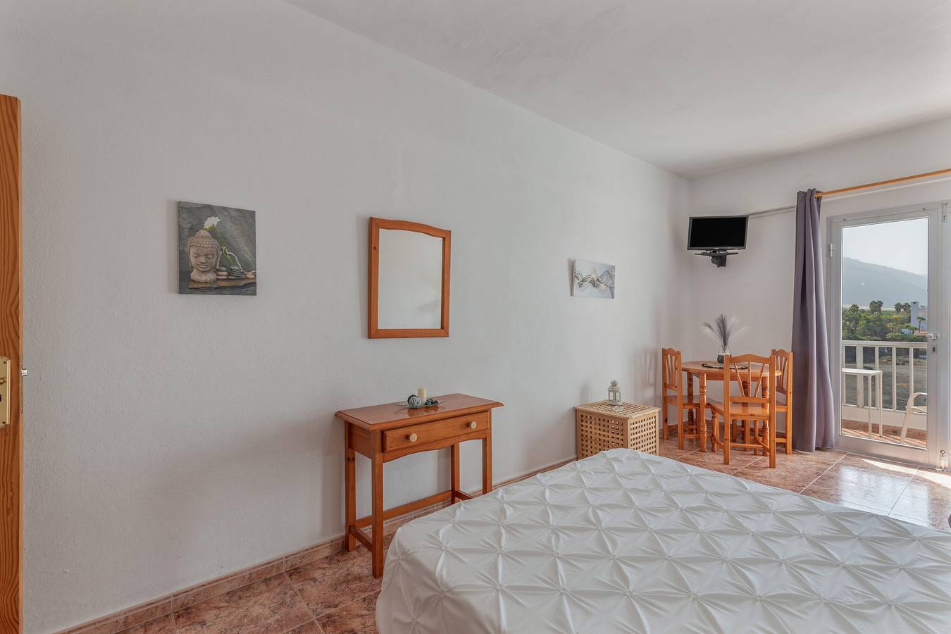 Estudio entero, Estudio 'Martin - 31' con vistas al mar, balcón y Wi-Fi in Puerto Naos, Los Llanos de Aridane