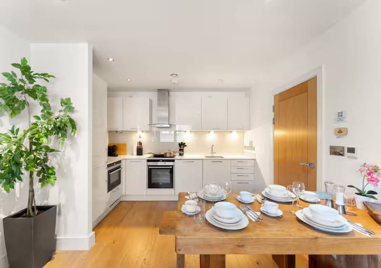 Ganze Wohnung, Lovely, spacious 2Br Apartment central Kingston - Pass the Keys in Kingston an der Themse, London