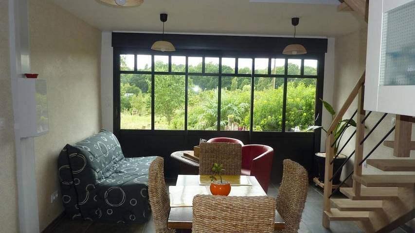 Location de vacances pour 4 personnes, avec Terrasse ainsi que Jardin et Vue à Gourin - 4