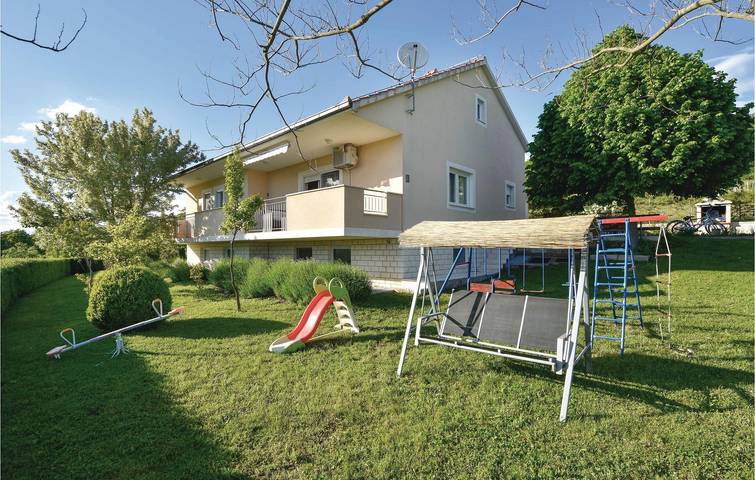 Gemütliche 1-Zimmer-Wohnung mit Pool und WLAN, in der Nähe des Flusses Cetina in Bajagić, Dalmatinisches Zagora