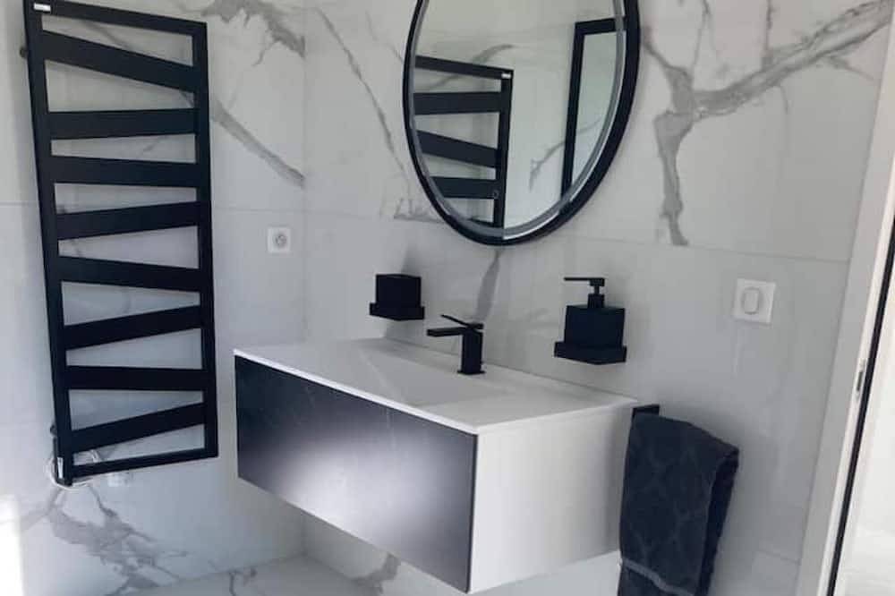 New villa with pool and view St Paul de Vence in La Colle-sur-Loup, Cannes und Umgebung