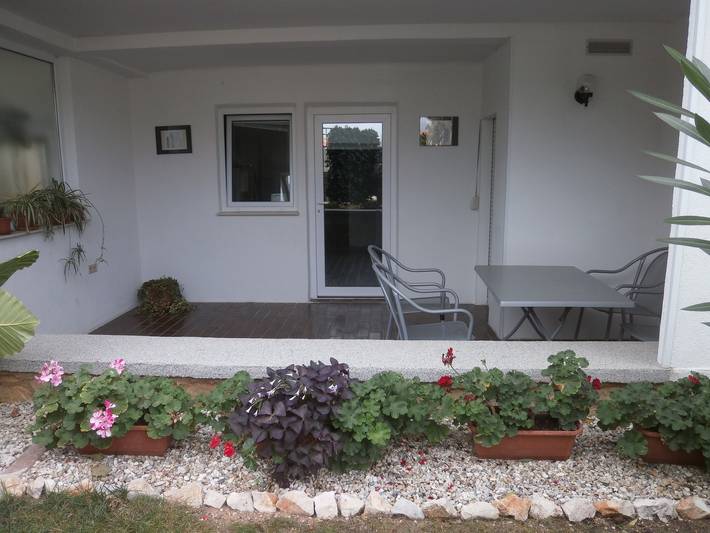 Ferienwohnung für 2 Personen, mit Balkon/Terrasse in Nin