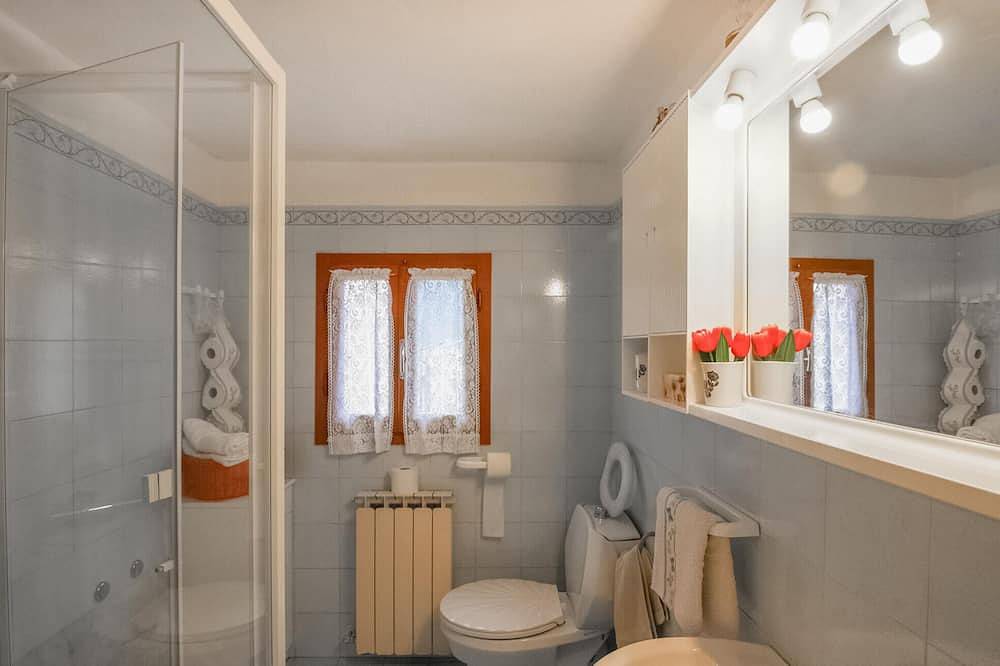 Schönes Haus in Azzano mit Wlan in Seravezza, Italienische Riviera