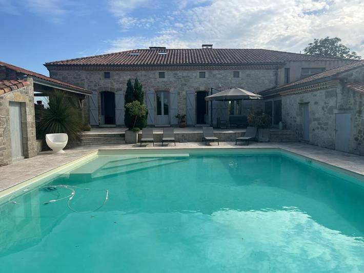 Location de vacances pour 10 personnes, avec piscine ainsi que jardin et jacuzzi, animaux acceptés à Foulayronnes