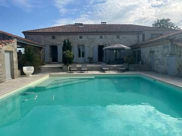 Cottage pour 10 personnes, avec jardin ainsi que jacuzzi et piscine, animaux acceptés à Foulayronnes