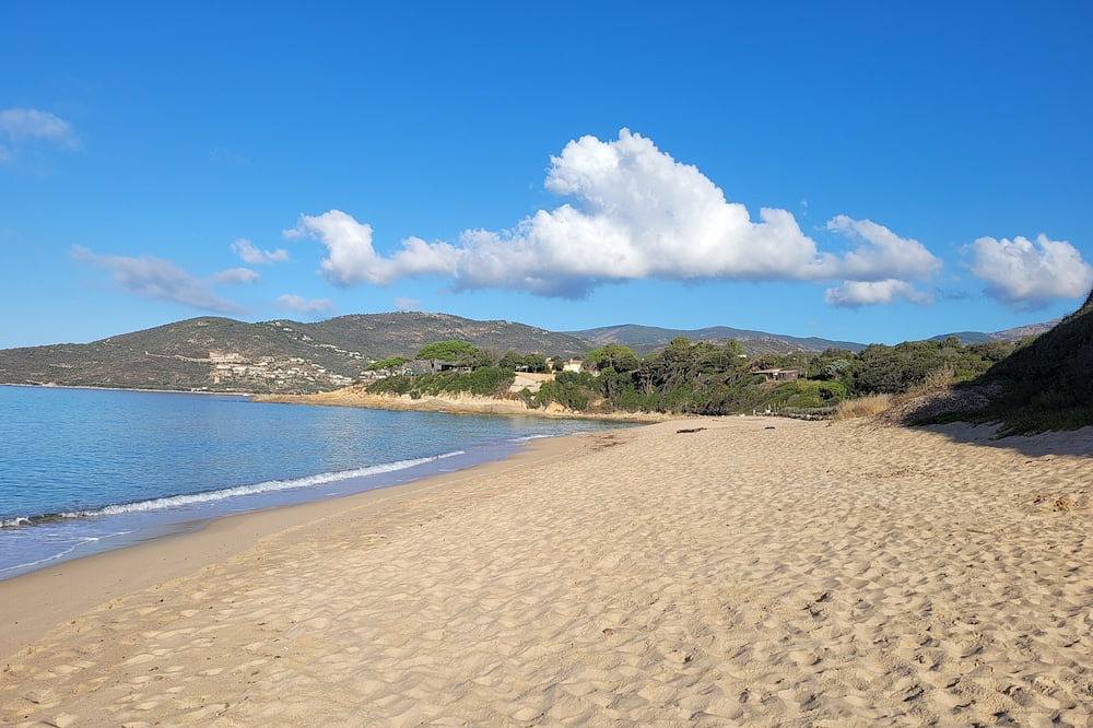Logement Corse du Sud, 10 personnes, piscine, à 4 mn à pied de la  plage. in Sagone, Coggia