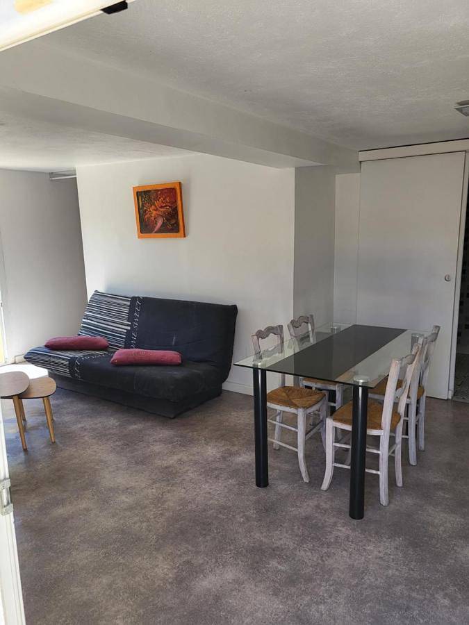 Gîte pour 4 personnes, avec jardin à Solliès-Ville - 2