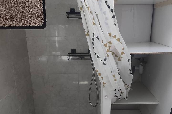 Gîte pour 4 personnes, avec terrasse et jardin à Montpellier-de-Médillan - 4