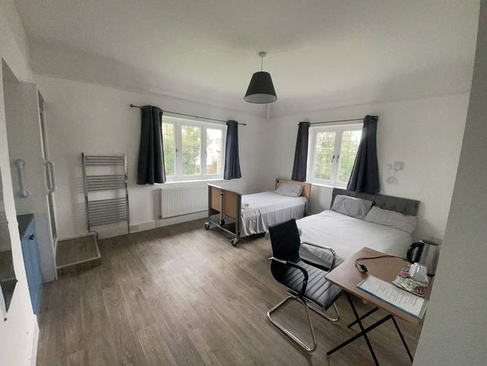 Location de vacances pour 4 personnes, avec terrasse ainsi que jardin et jacuzzi, adapté aux familles à Bristol - 4