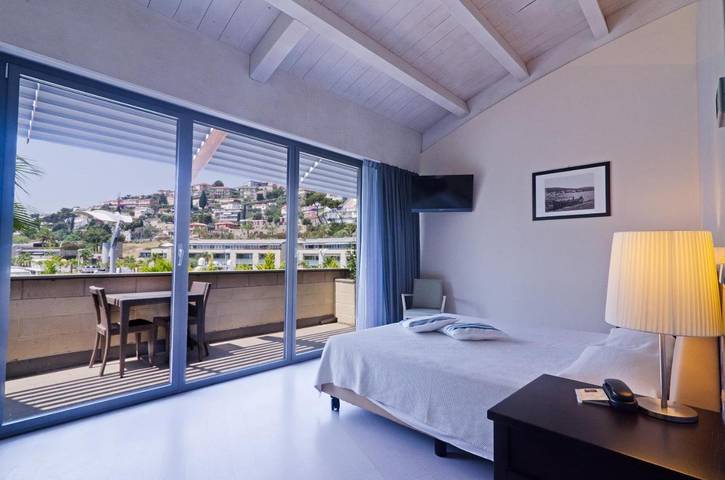 Hôtel pour 2 personnes, avec jardin ainsi que sauna et jacuzzi à San Lorenzo al Mare - 3