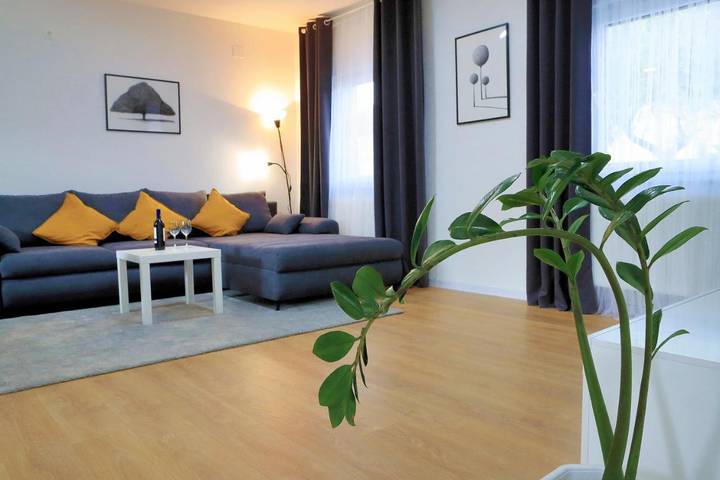 Ferienwohnung für 6 Personen, mit Garten und Terrasse