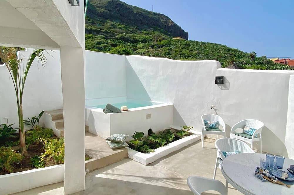 Casa Vistamar, amazing sea views and pool. in Las Aguas, San Juan de la Rambla